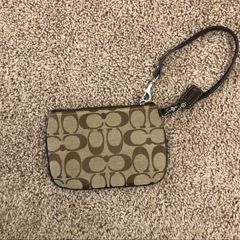 Coach wristlet - Picture 2 of 6